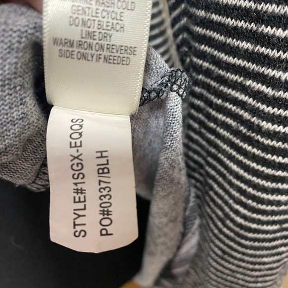 Truself long sleeve Multi Media Oversized Tunic stripes, plaid and lace sz L - Picture 8 of 8